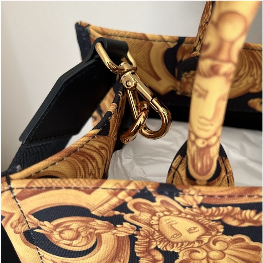 Versace Black and Gold Baroque Tote Bag - Picture 6 of 10